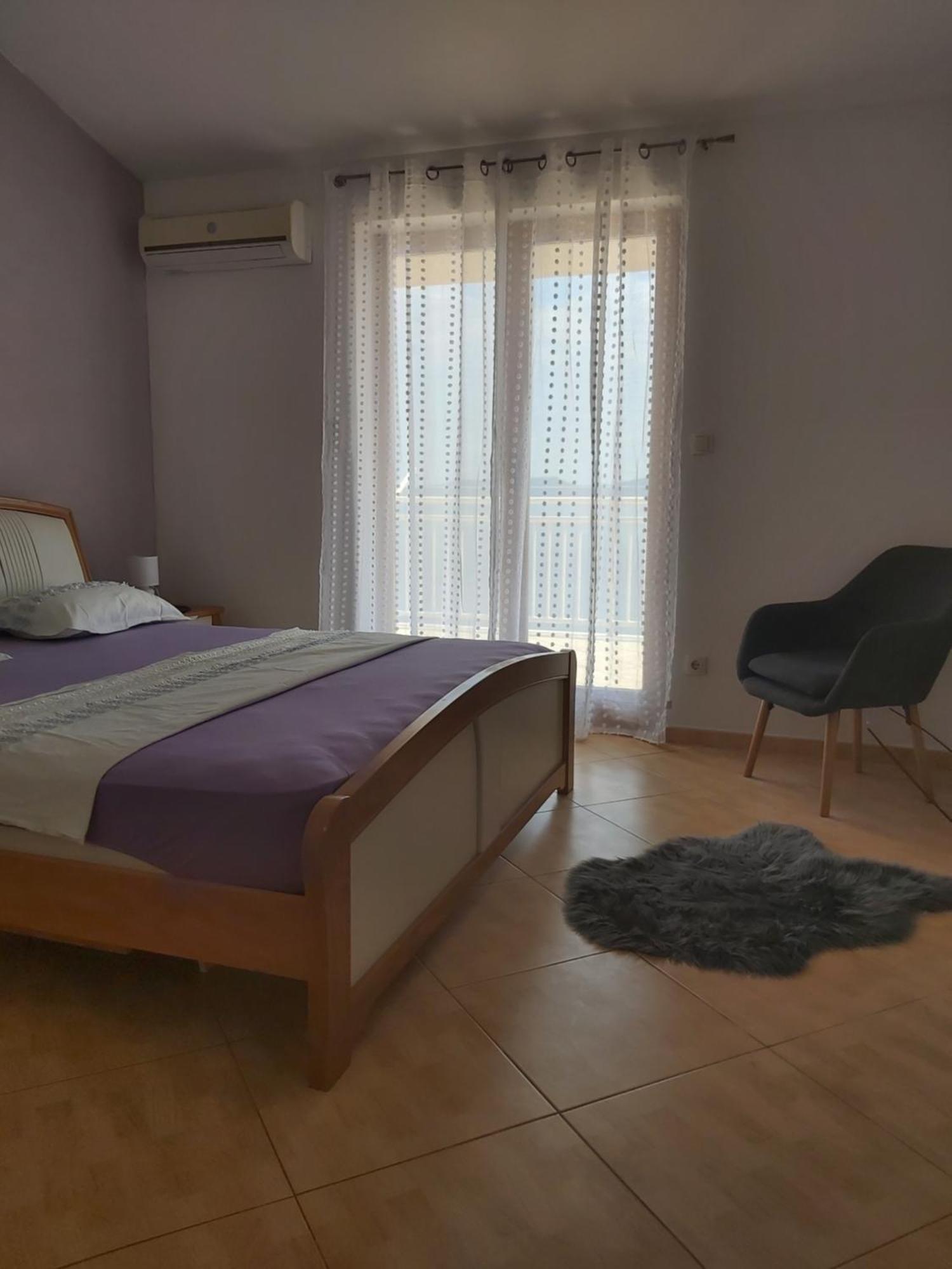 Beautiful Apartment 80 M From The Sea Marusici  部屋 写真